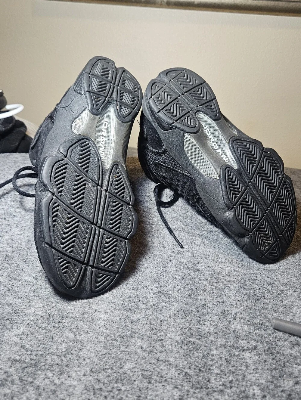 Women Nike Air Jordan OG Metallic. Size 5